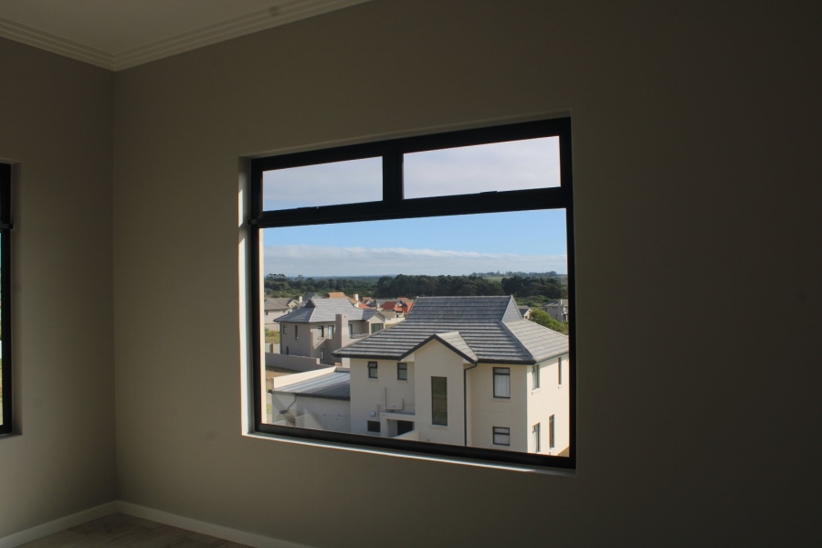 4 Bedroom Property for Sale in Kidds Beach Eastern Cape